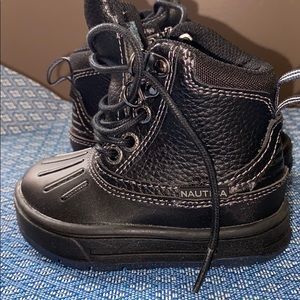NAUTICA BLCK WATERPROOF TODDLER LEATHER BOOT SIZE5